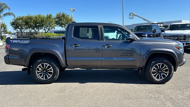 Used 2021 Toyota Tacoma TRD Sport image 2