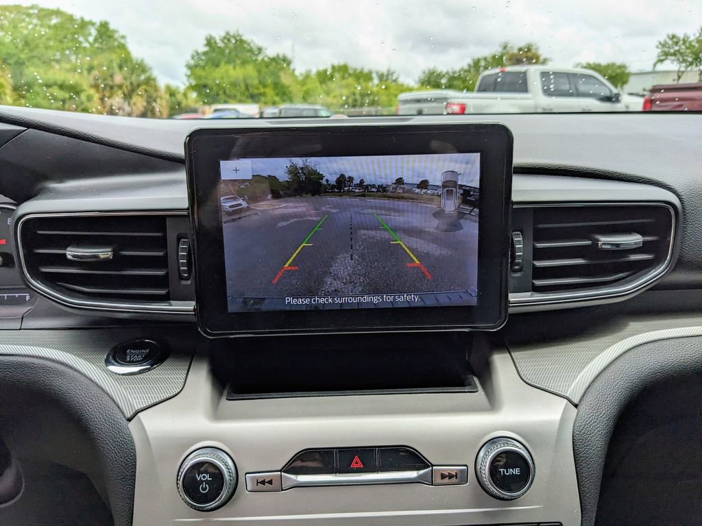 Certified 2022 Ford Explorer XLT w/ Equipment Group 202A image 24