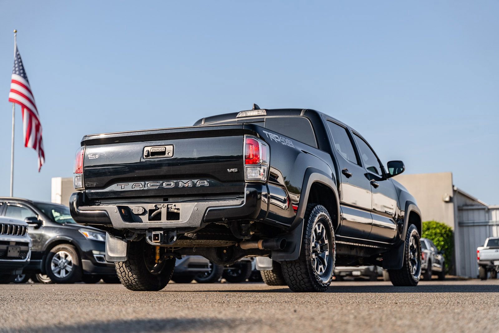 Used 2022 Toyota Tacoma TRD Off-Road w/ Technology Package AWD/4WD image 4