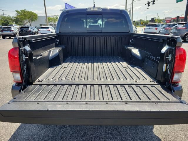 Used 2022 Toyota Tacoma SR5 w/ Technology Package RWD image 9