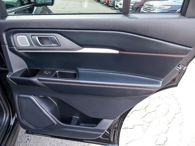 Certified 2026 Ford Explorer ST AWD/4WD image 32