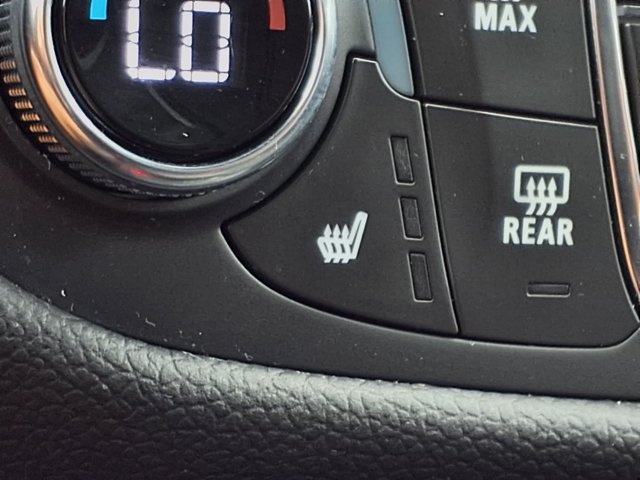 Used 2022 Chevrolet Equinox RS w/ LPO, Floor Liner Package FWD image 3