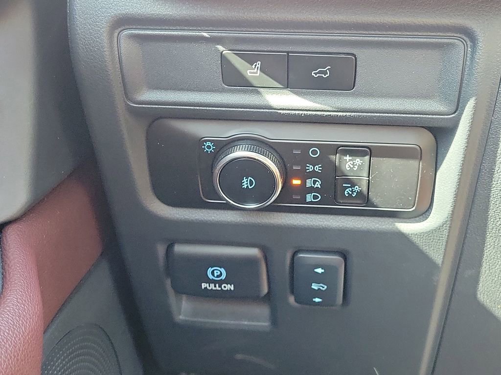 Certified 2024 Ford Expedition Limited RWD image 25