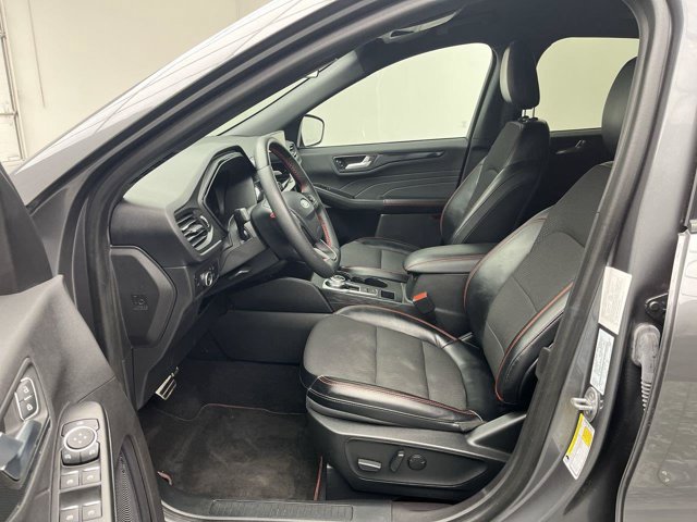 Certified 2023 Ford Escape ST-Line Select w/ Tech Pack #1 AWD/4WD image 3