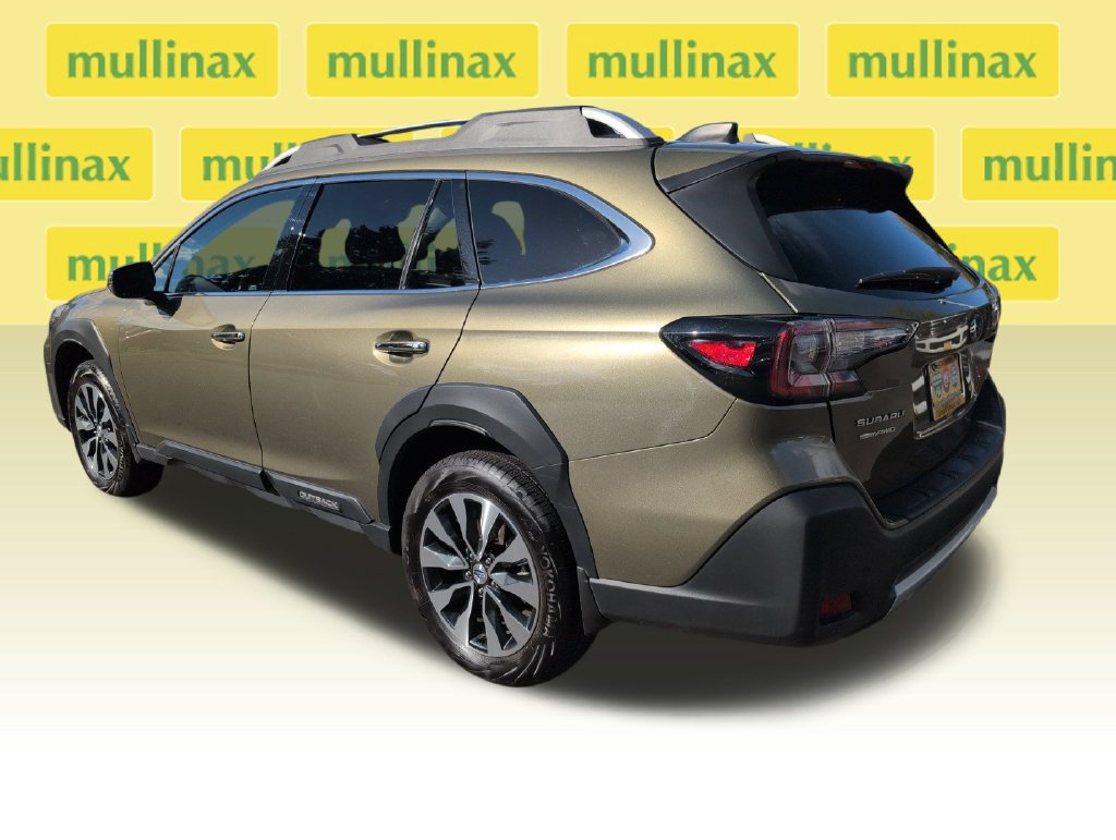 Used 2025 Subaru Outback Touring XT AWD/4WD image 11