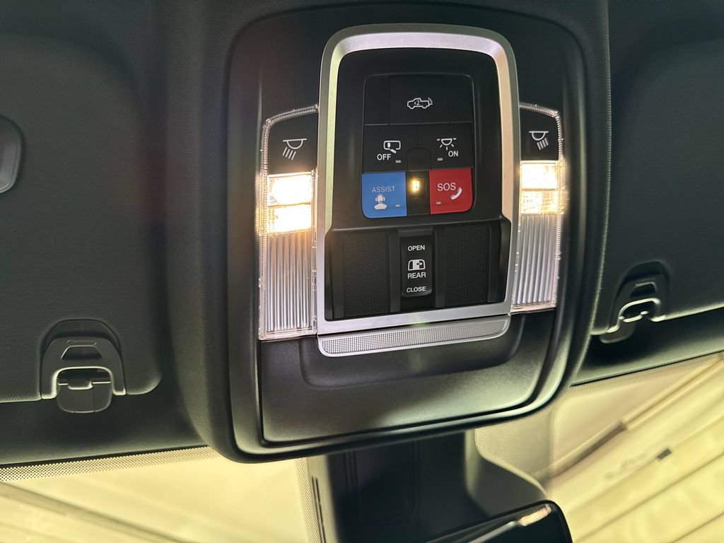 Used 2025 RAM 1500 Big Horn AWD/4WD image 42