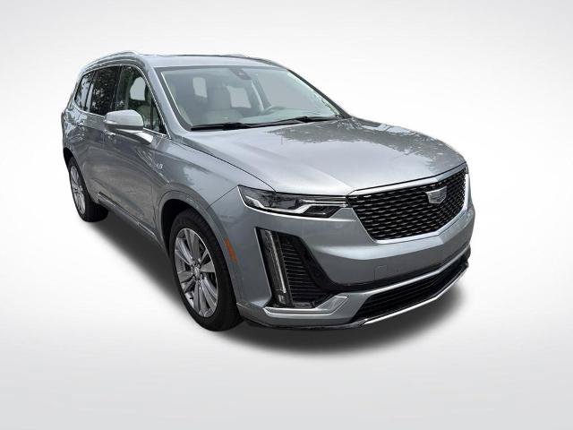 Used 2024 Cadillac XT6 Premium Luxury w/ Technology Package FWD image 2