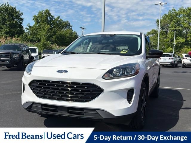 Certified 2022 Ford Escape SE w/ SE Sport Appearance Package AWD/4WD video 1