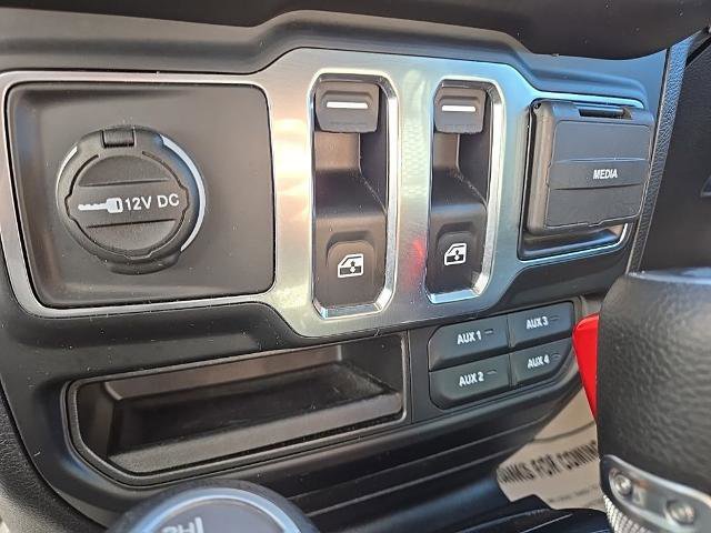 Used 2021 Jeep Wrangler Sport image 32