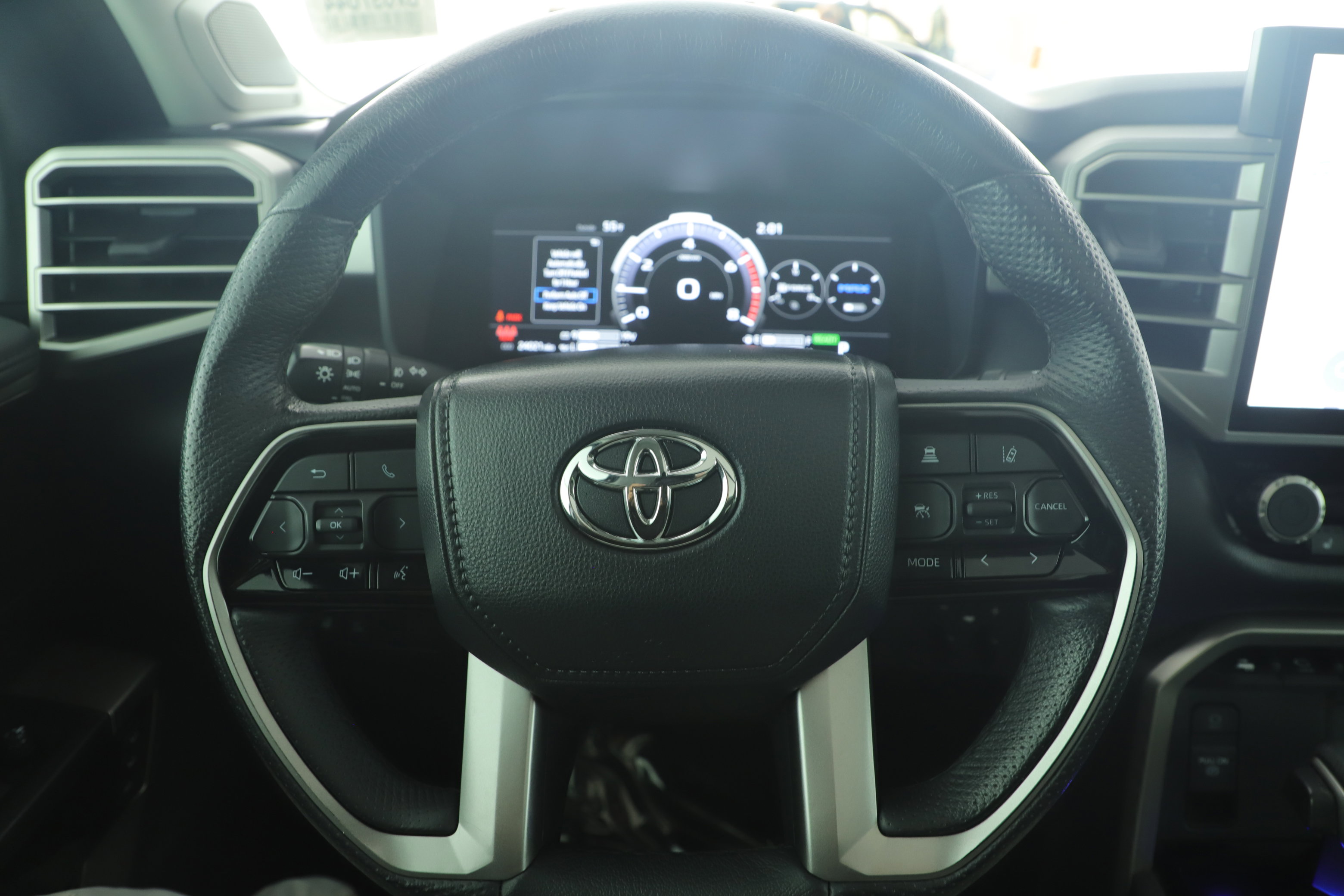 Used 2023 Toyota Tundra Limited image 11