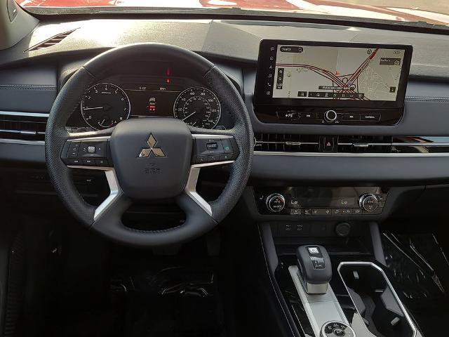 Used 2025 Mitsubishi Outlander SE AWD/4WD image 19