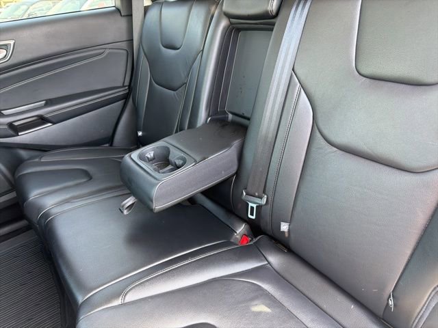 Certified 2022 Ford Edge Titanium AWD/4WD image 21