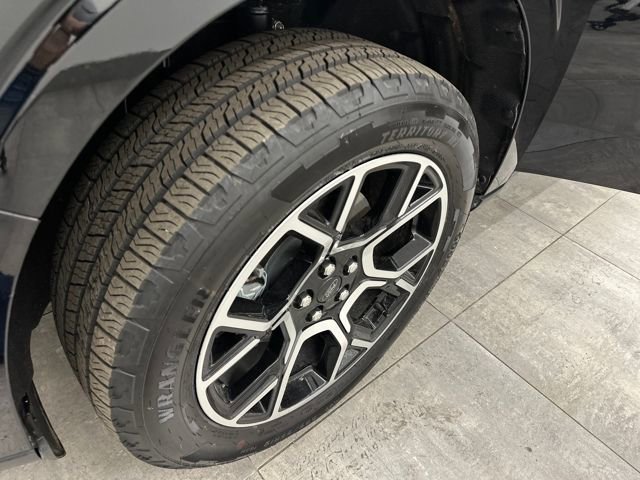 Certified 2025 Ford Maverick Lariat w/ 4K Tow Package image 37