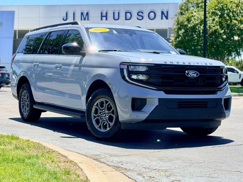 Certified 2025 Ford Expedition Max Active AWD/4WD image 2