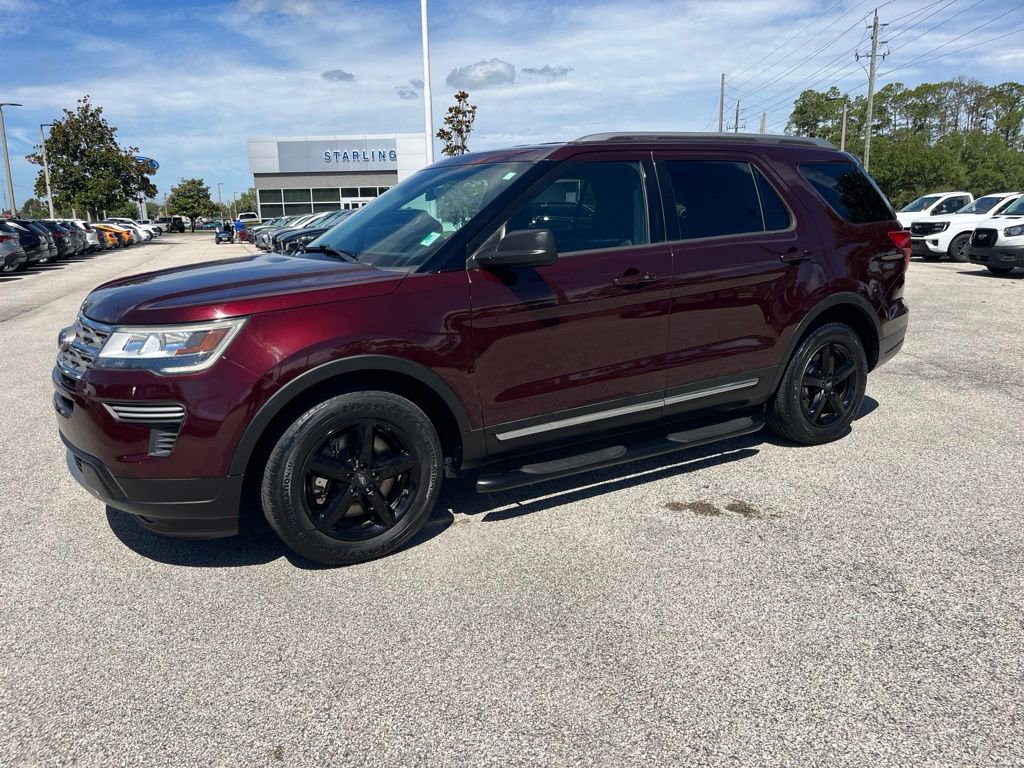 Certified 2018 Ford Explorer XLT FWD image 1