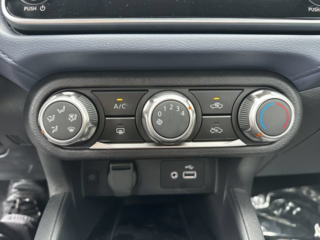 Used 2024 Nissan Versa SV w/ Trunk Package FWD image 23