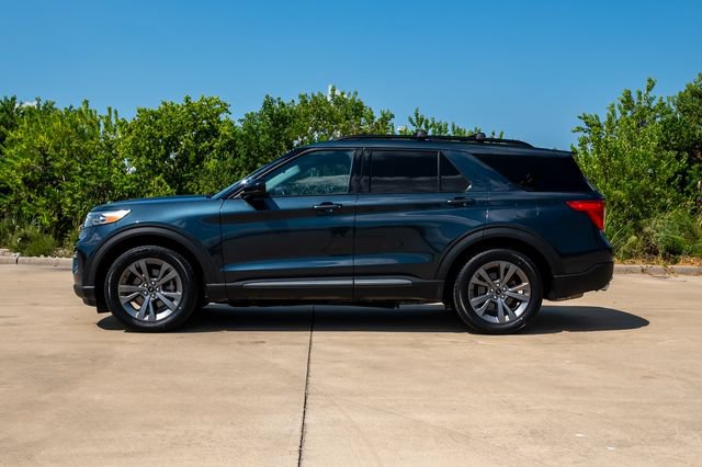 Certified 2022 Ford Explorer XLT w/ Equipment Group 202A RWD image 5