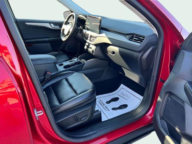 Certified 2023 Ford Escape Platinum image 18