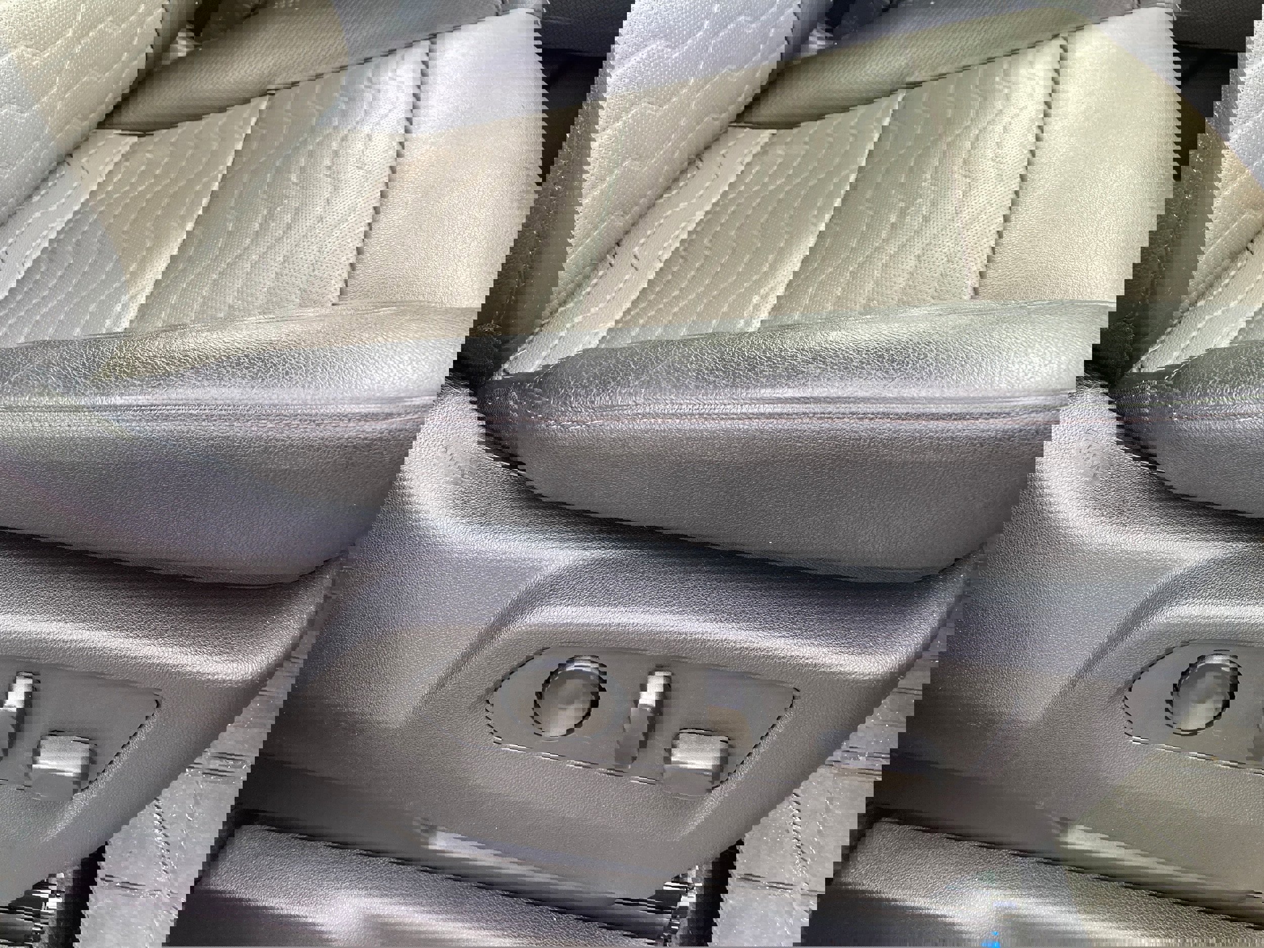 Used 2022 Chevrolet Silverado 1500 ZR2 w/ Technology Package image 17