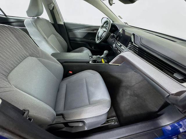 Used 2025 Toyota Camry LE AWD/4WD image 25