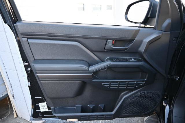 Used 2025 Toyota 4Runner SR5 AWD/4WD image 19