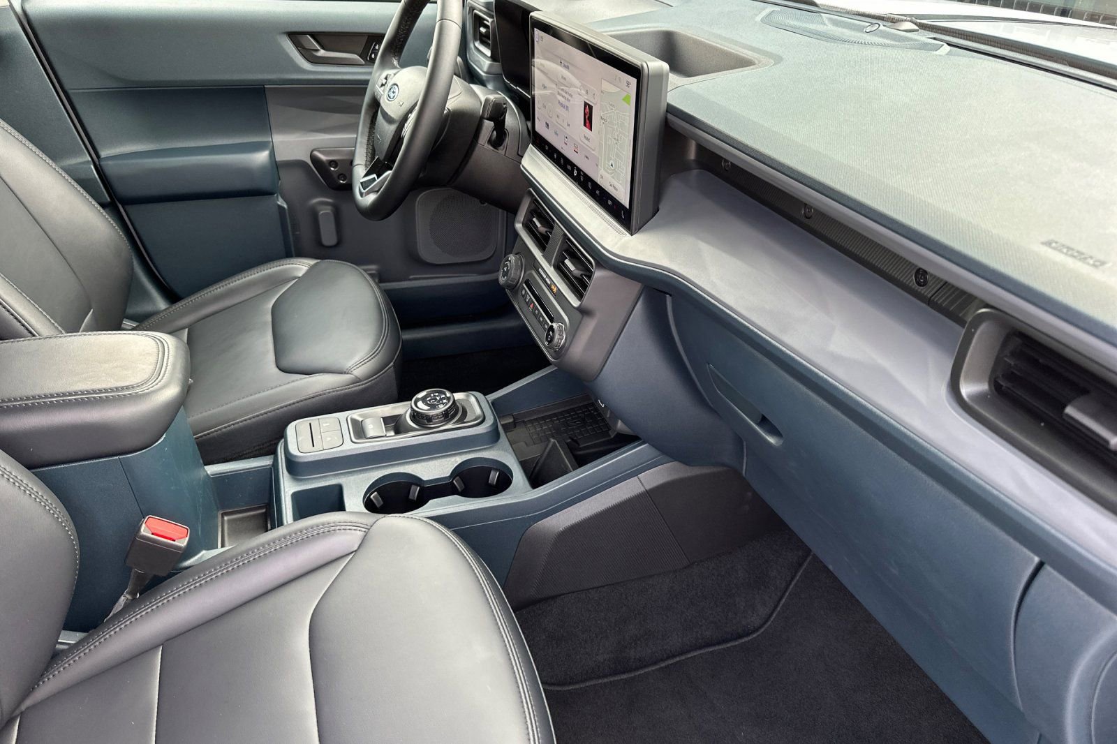 Certified 2025 Ford Maverick Lariat w/ Black Appearance Package image 17