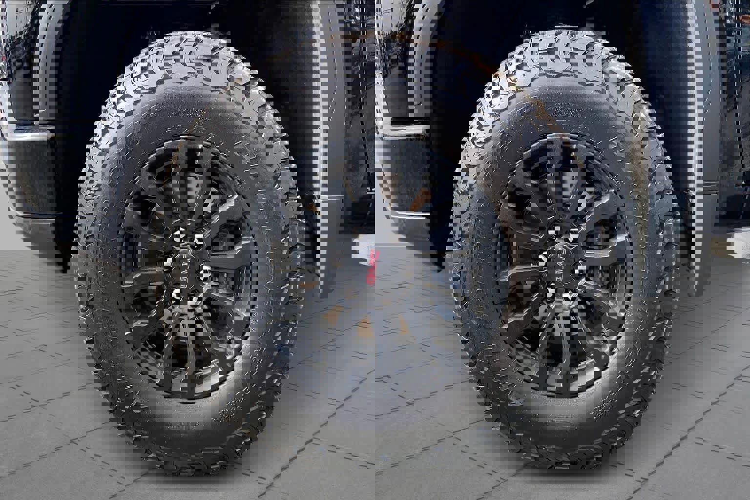 Used 2023 GMC Sierra 1500 AT4X image 13