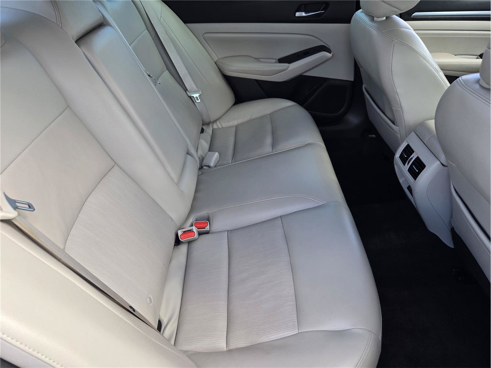 Used 2019 Nissan Altima 2.5 SL FWD image 29