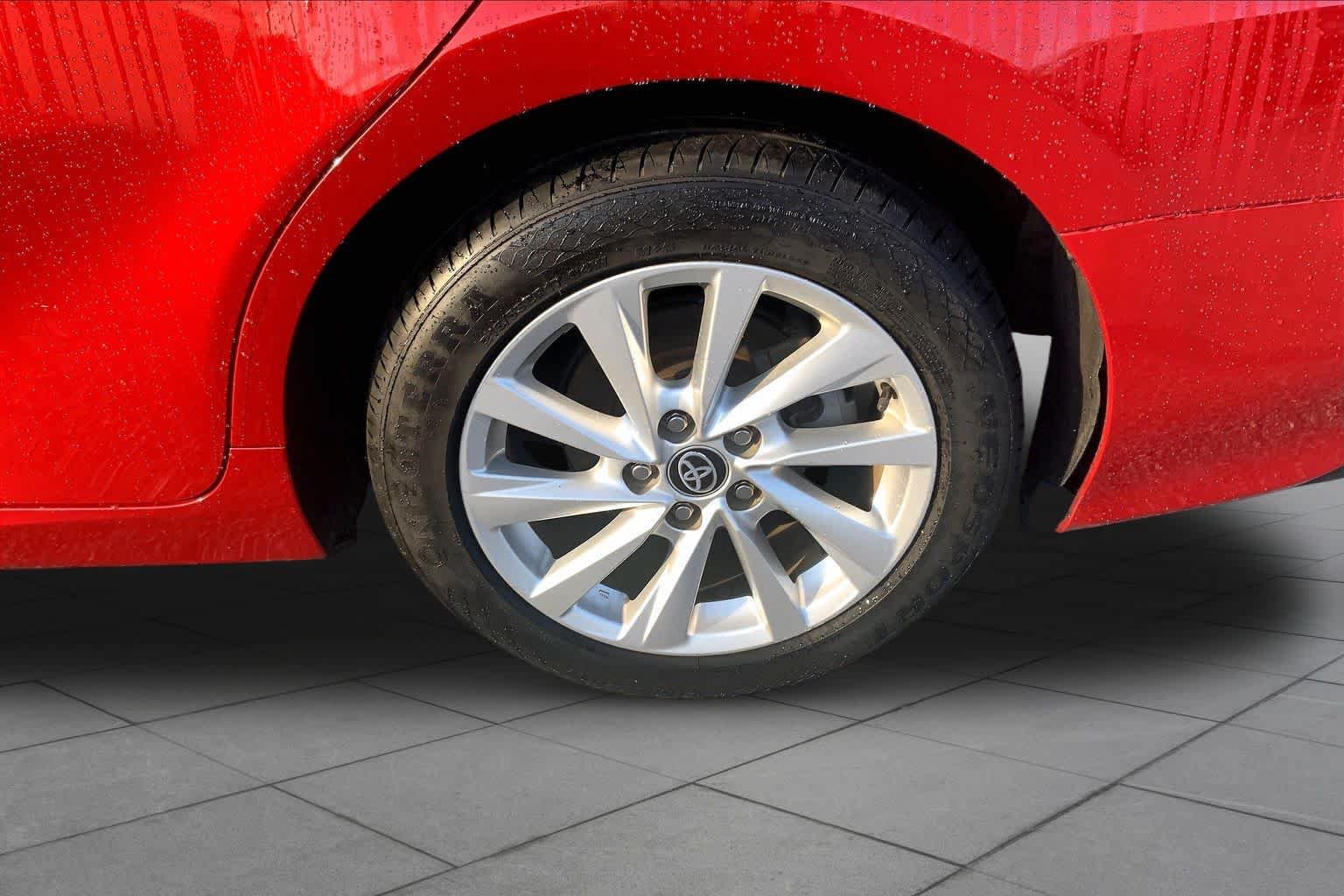 Used 2024 Toyota Camry LE FWD image 10