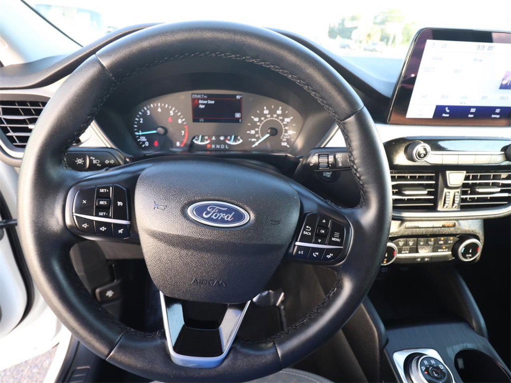 Certified 2022 Ford Escape SE w/ SE Sport Appearance Package image 15