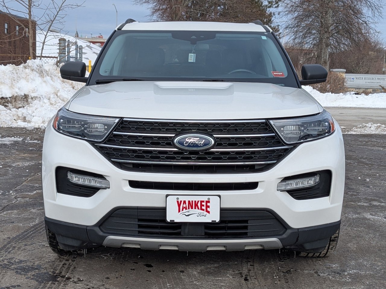 Certified 2022 Ford Explorer XLT w/ Equipment Group 202A image 9