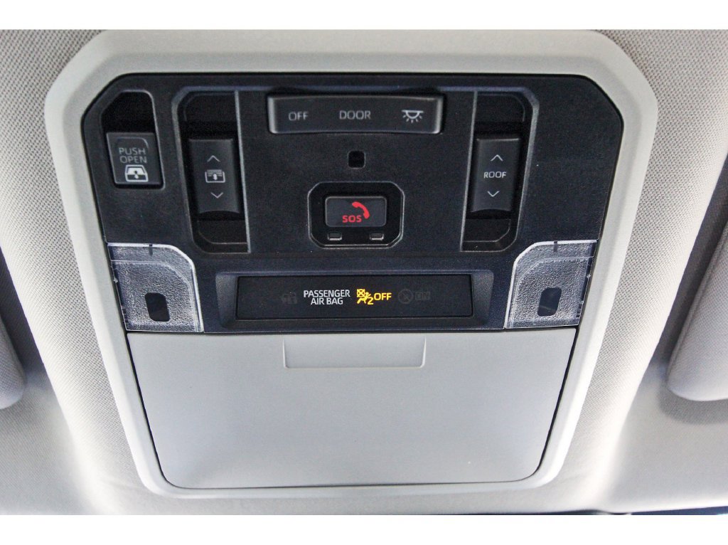 Used 2024 Toyota Tundra Limited AWD/4WD image 24