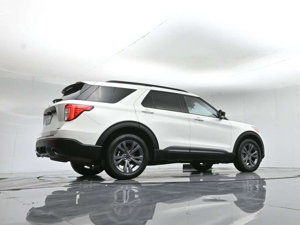 Certified 2023 Ford Explorer XLT w/ Equipment Group 202A image 13