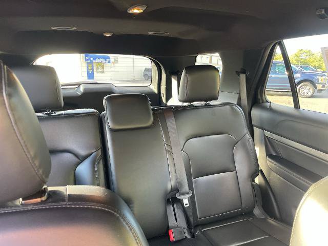 Certified 2019 Ford Explorer XLT w/ Equipment Group 202A FWD image 12