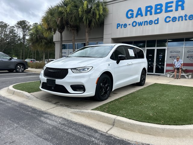 Used 2024 Chrysler Pacifica Limited FWD image 18