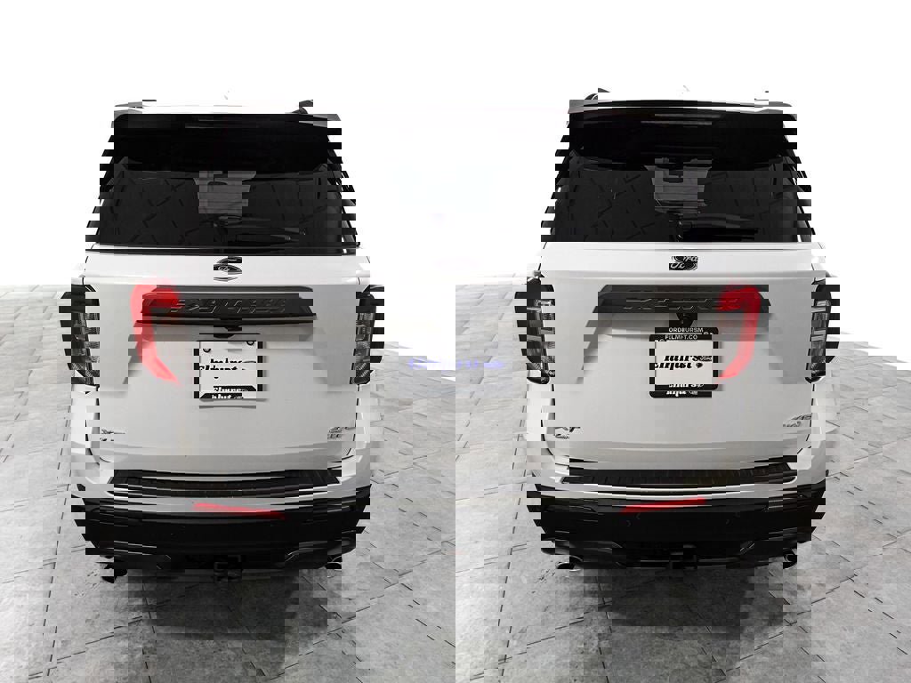 Certified 2024 Ford Explorer XLT w/ Equipment Group 202A AWD/4WD image 4