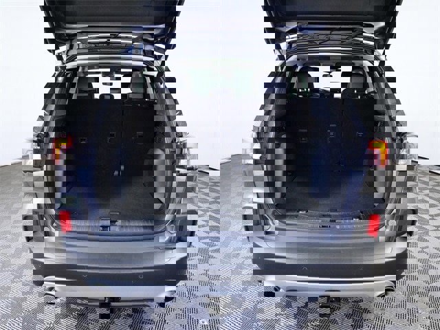 Certified 2022 Ford Escape Titanium w/ Class II Trailer Tow Package image 9