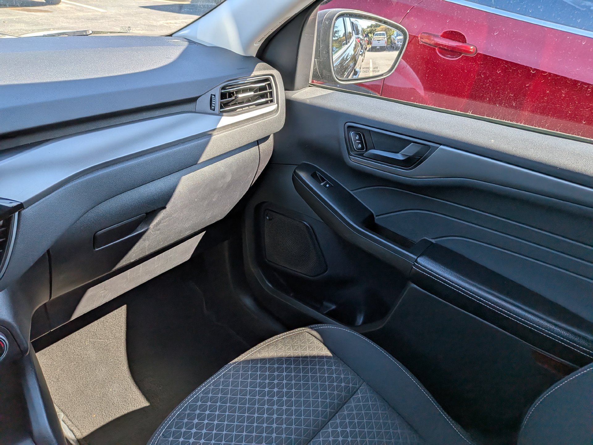 Certified 2024 Ford Escape Active AWD/4WD image 18