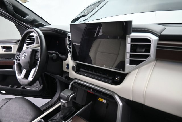 Used 2024 Toyota Tundra Capstone AWD/4WD image 17