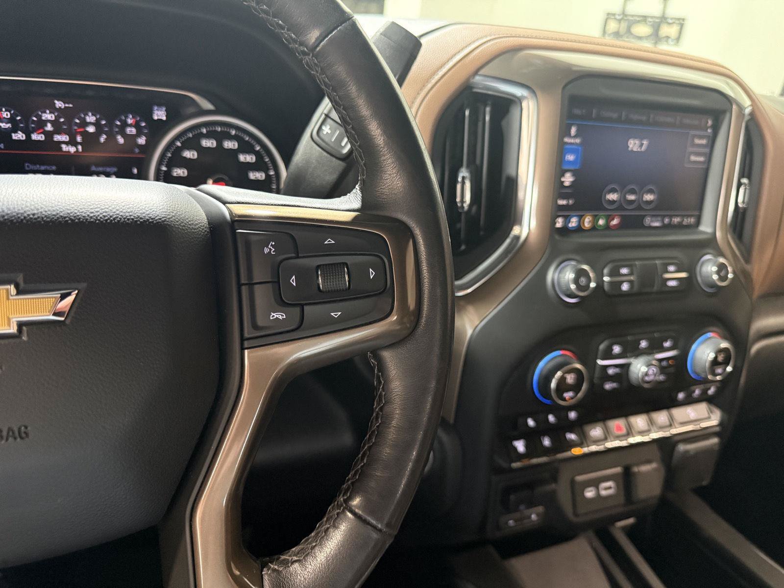 Used 2022 Chevrolet Silverado 2500 High Country w/ Z71 Off-Road Package AWD/4WD image 17