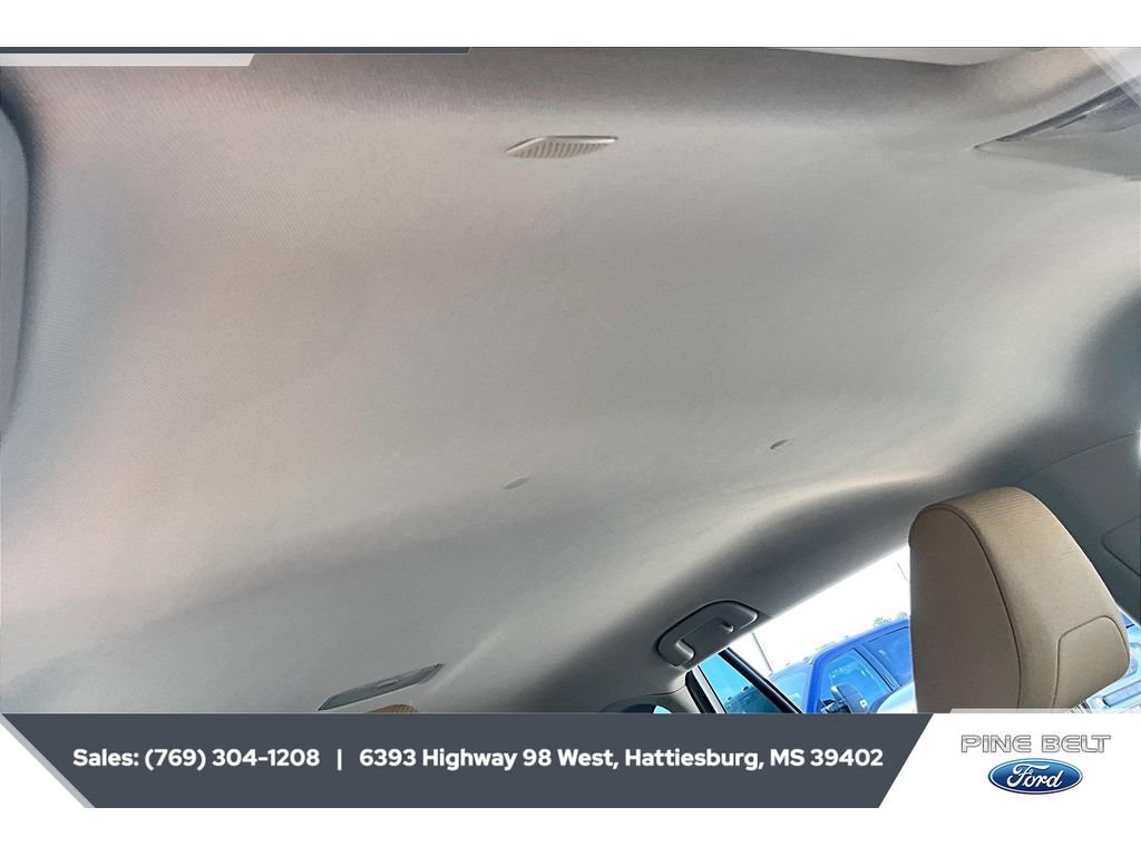 Used 2024 Toyota RAV4 XLE FWD image 17