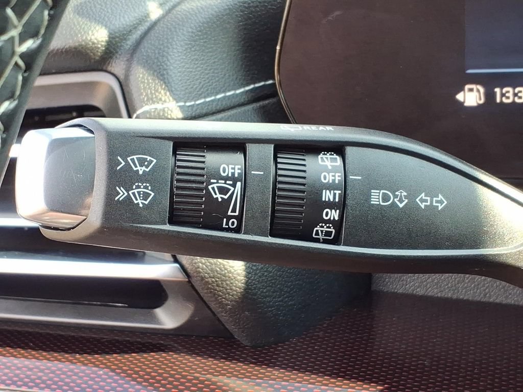 Used 2024 Chevrolet Traverse Z71 AWD/4WD image 28