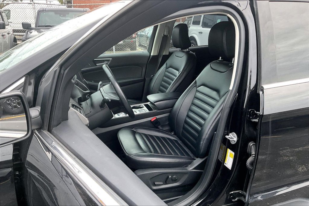 Certified 2022 Ford Edge SEL w/ Convenience Package AWD/4WD image 24