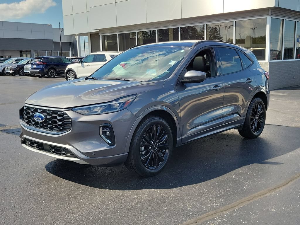 Certified 2023 Ford Escape ST-Line Elite w/ Premium Technology Package AWD/4WD image 8