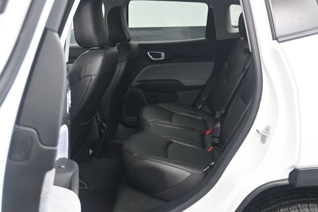 Used 2022 Jeep Compass Latitude AWD/4WD image 5