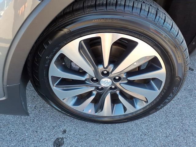 Used 2020 Buick Encore Essence image 14