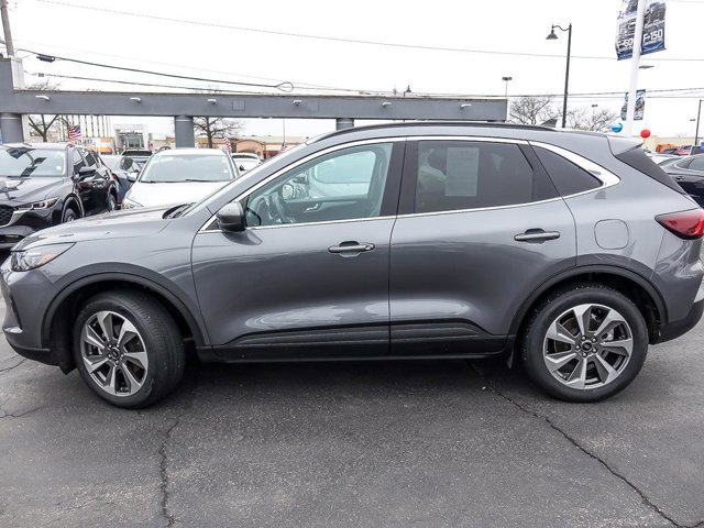 Certified 2025 Ford Escape Platinum AWD/4WD image 3