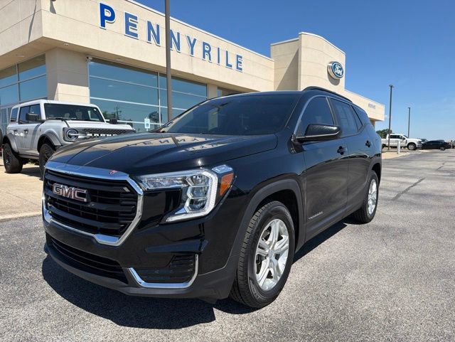 Used 2023 GMC Terrain SLE w/ Driver Convenience Package FWD image 1