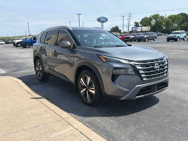 Used 2024 Nissan Rogue SL w/ SL Premium Package FWD image 3