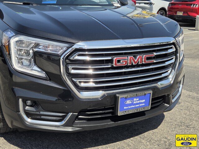 Used 2024 GMC Terrain SLT AWD/4WD image 2